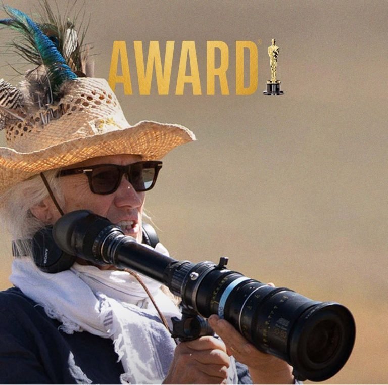 Jame campion won best director award #Oscars