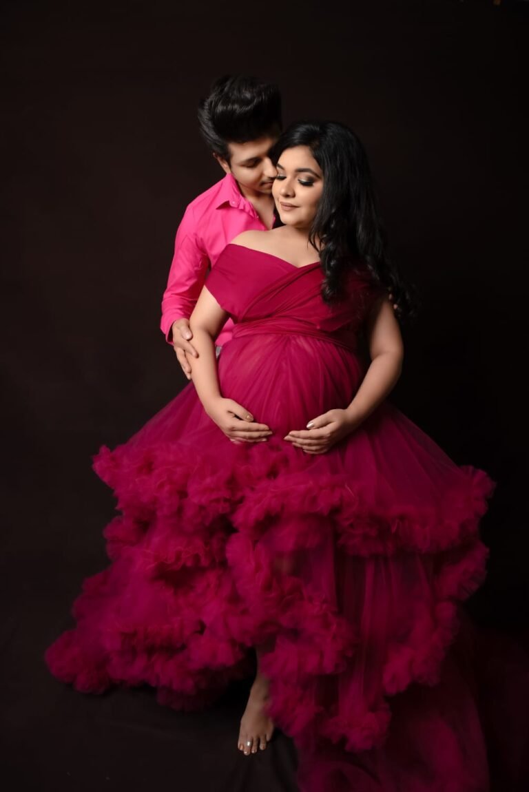 Karan Pahwa and wife All Set To welcome their first child