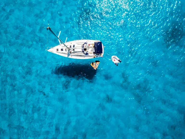 UNSEEKER GULF WILL TURN HEADS AT DUBAI INTERNATIONAL BOAT SHOW. UNSEEKER GULF WILL TURN HEADS AT DUBAI INTERNATIONAL BOAT SHOW.