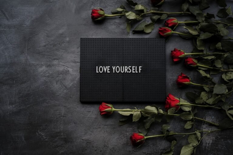Test to find Out If You Love Yourself!!! Test to find Out If You Love Yourself!!!