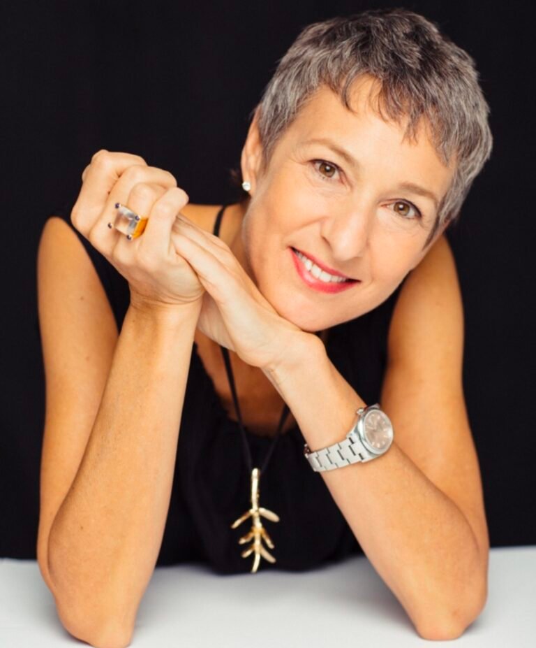 An inspirational interview with Ms.Holly Carter. An inspirational interview with Ms.Holly Carter.