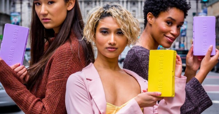 Embrace the Rich Palette: Stunning Color Combinations for Women