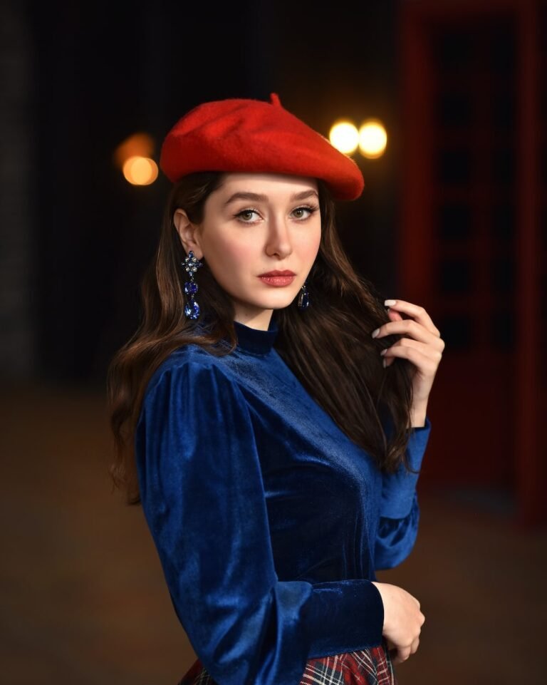Rediscovering Elegance: The Resurgence of Old-Fashioned Styling.