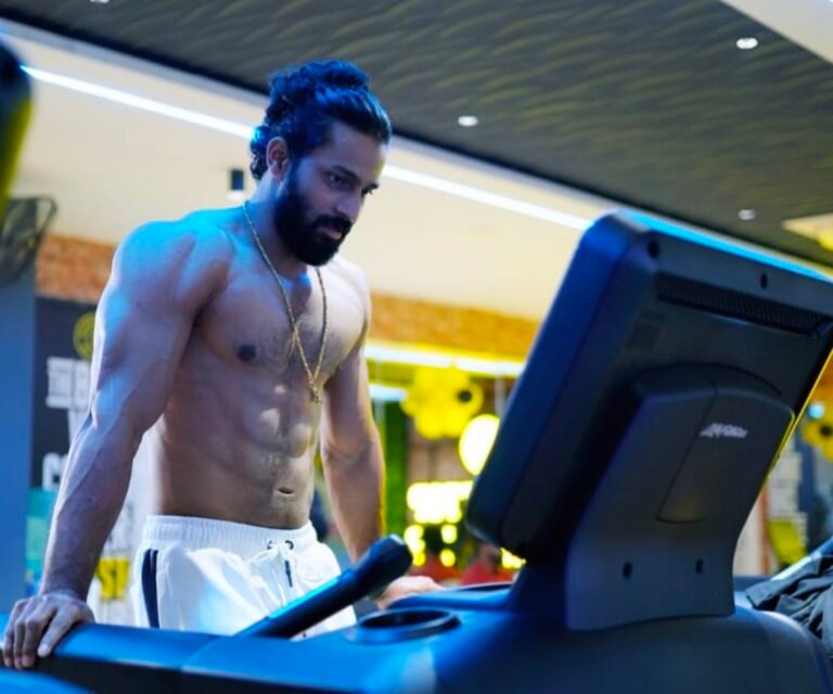 Kartik Mahesh is winner in Bigg Boss Kannada 10. Kartik Mahesh is winner in Bigg Boss Kannada 10.