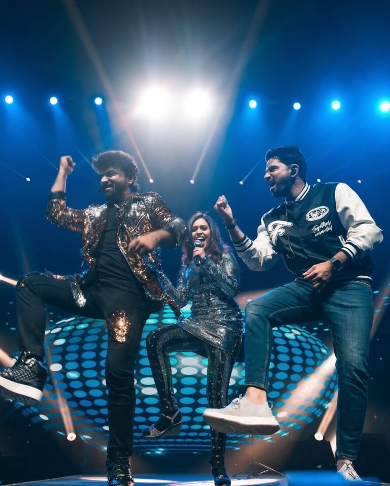 DSP sets the stage on fire with a powerful Oo Sulriya Live concert in London. DSP sets the stage on fire with a powerful Oo Sulriya Live concert in London.