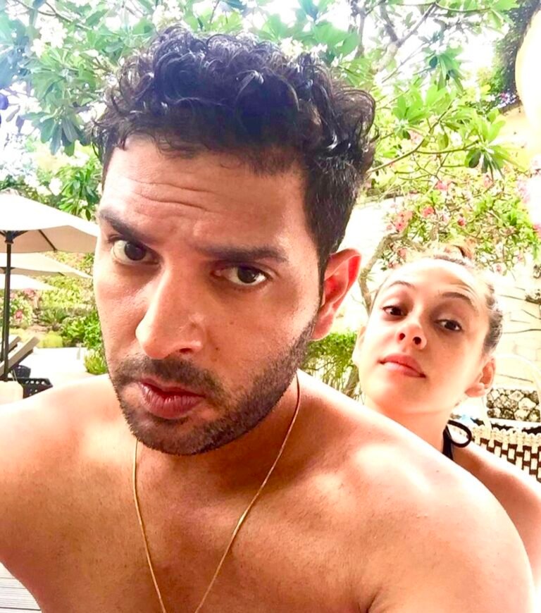 Yuvraj Singh lavishes love on his wife Hazel Keech Singh!! Yuvraj Singh lavishes love on his wife Hazel Keech Singh!!