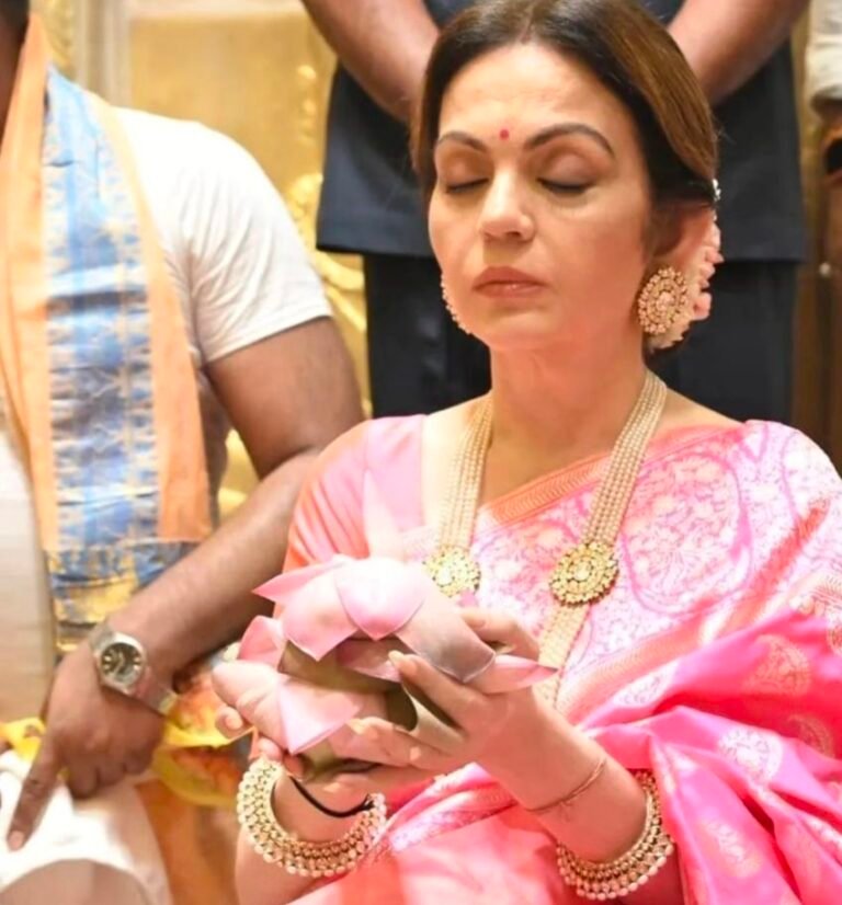 Nita Ambani Hosts Mass Wedding for 50 Underprivileged Couples from Palgar.