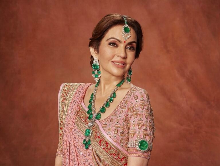 Kadhwa Technique: Saree Hand-Woven Over 70 Days by Skilled Weavers of Nita Ambani.