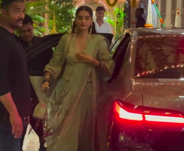 “Sonam Kapoor Stuns in Mint Green for Karwa Chauth Celebration, Redefining Ethnic Fashion”