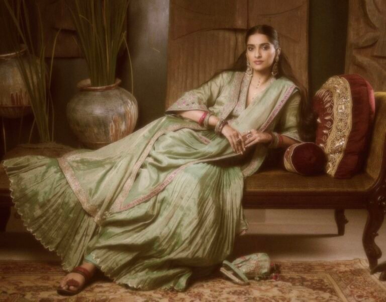 “Sonam Kapoor and Anand Ahuja Acquire Iconic Rhythm House and Celebrate New Home” “Sonam Kapoor and Anand Ahuja Acquire Iconic Rhythm House and Celebrate New Home”