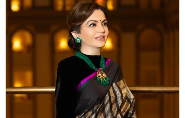 “Nita Ambani Stuns in Traditional Kanchipuram Saree at Trump’s Private Reception Ahead of Inauguration”