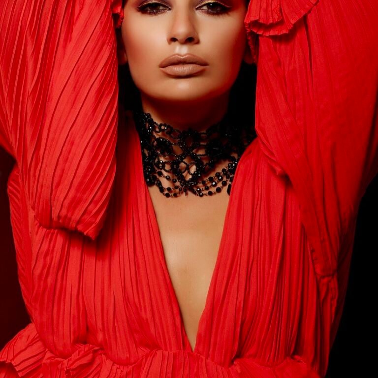Red in Fashion: The Timeless Color of Power and Passion Red in Fashion: The Timeless Color of Power and Passion
